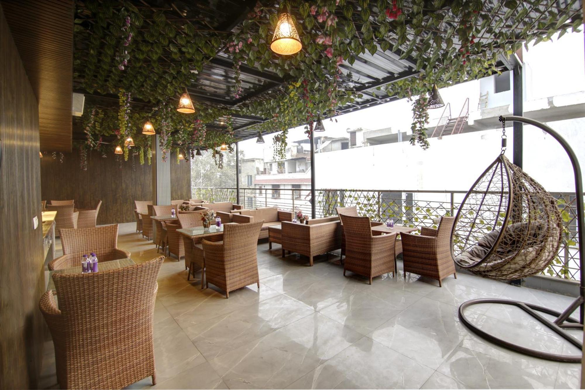 The Shanti Plaza - New Delhi Exterior photo