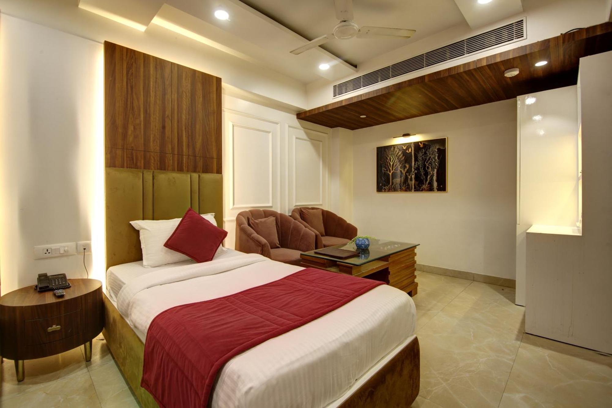 The Shanti Plaza - New Delhi Exterior photo