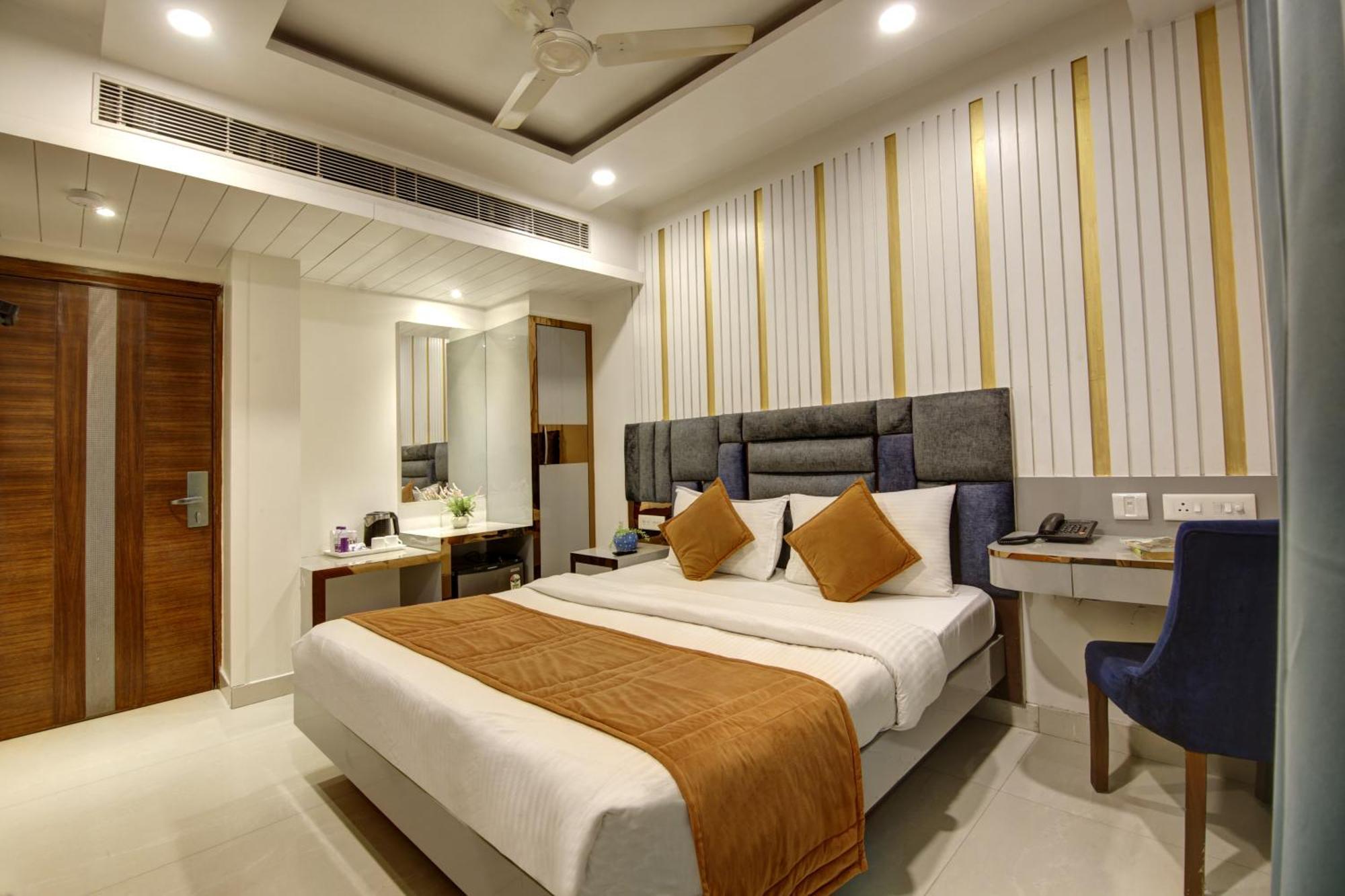 The Shanti Plaza - New Delhi Exterior photo