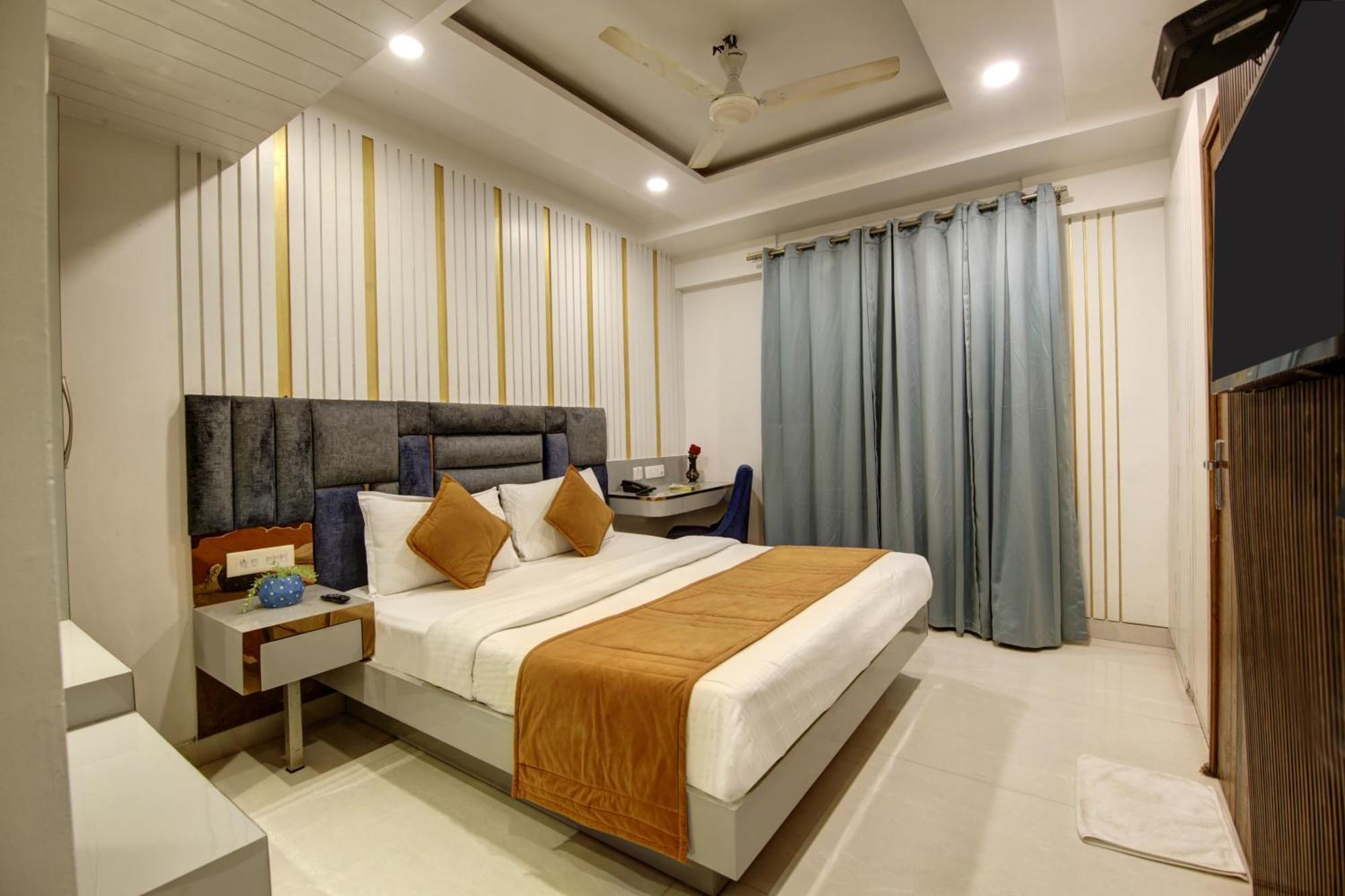 The Shanti Plaza - New Delhi Exterior photo