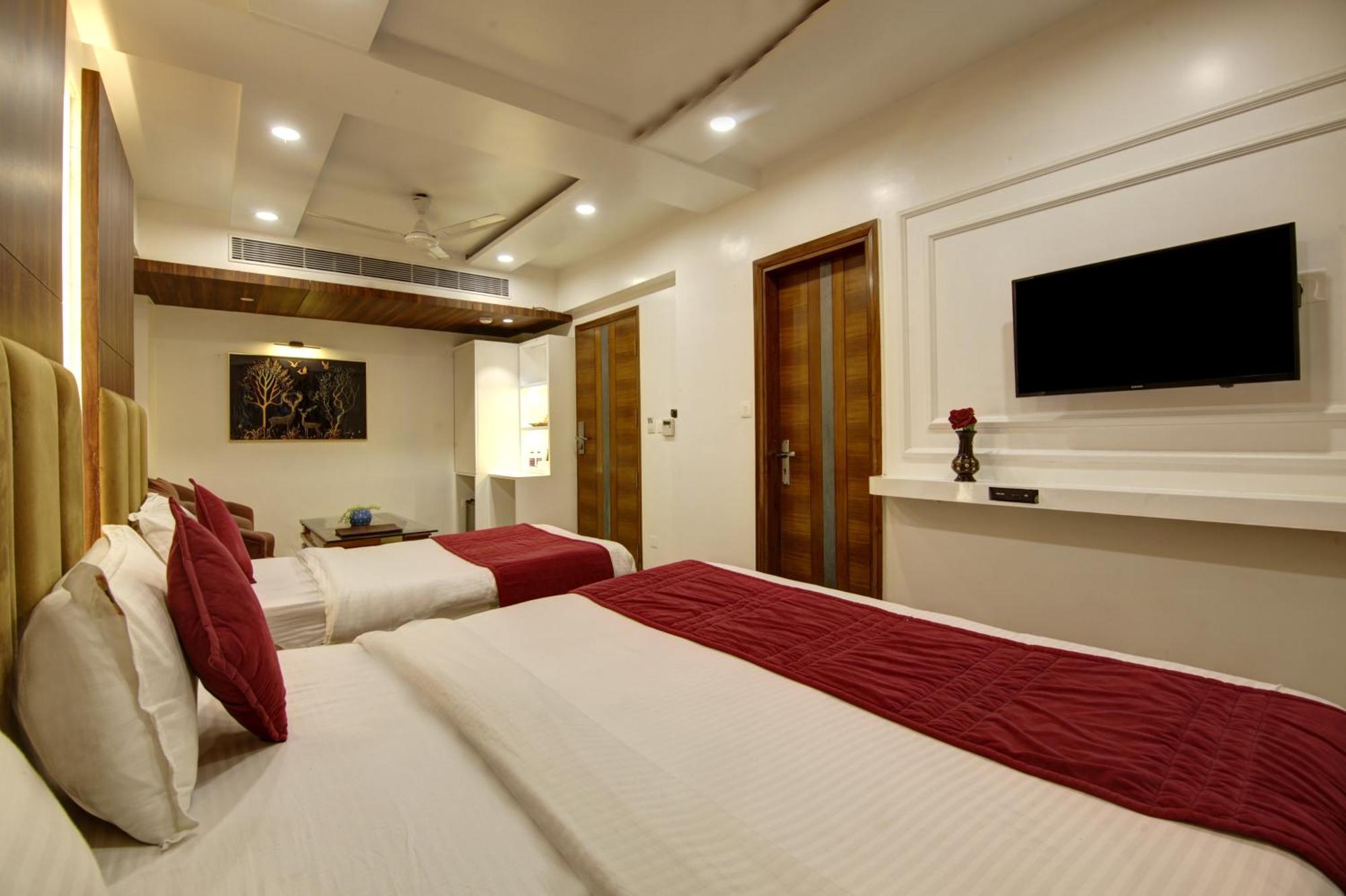 The Shanti Plaza - New Delhi Exterior photo