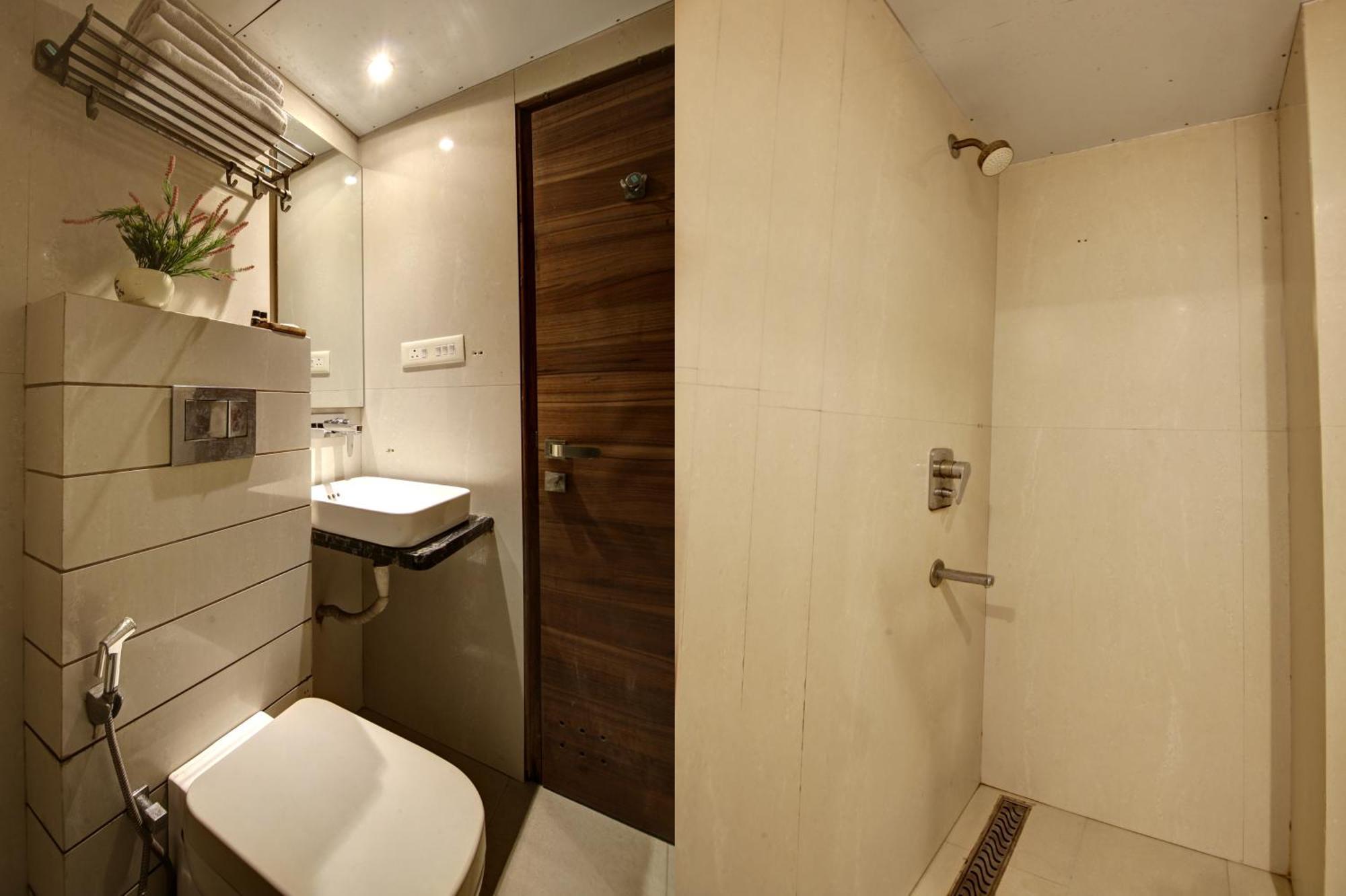 The Shanti Plaza - New Delhi Exterior photo
