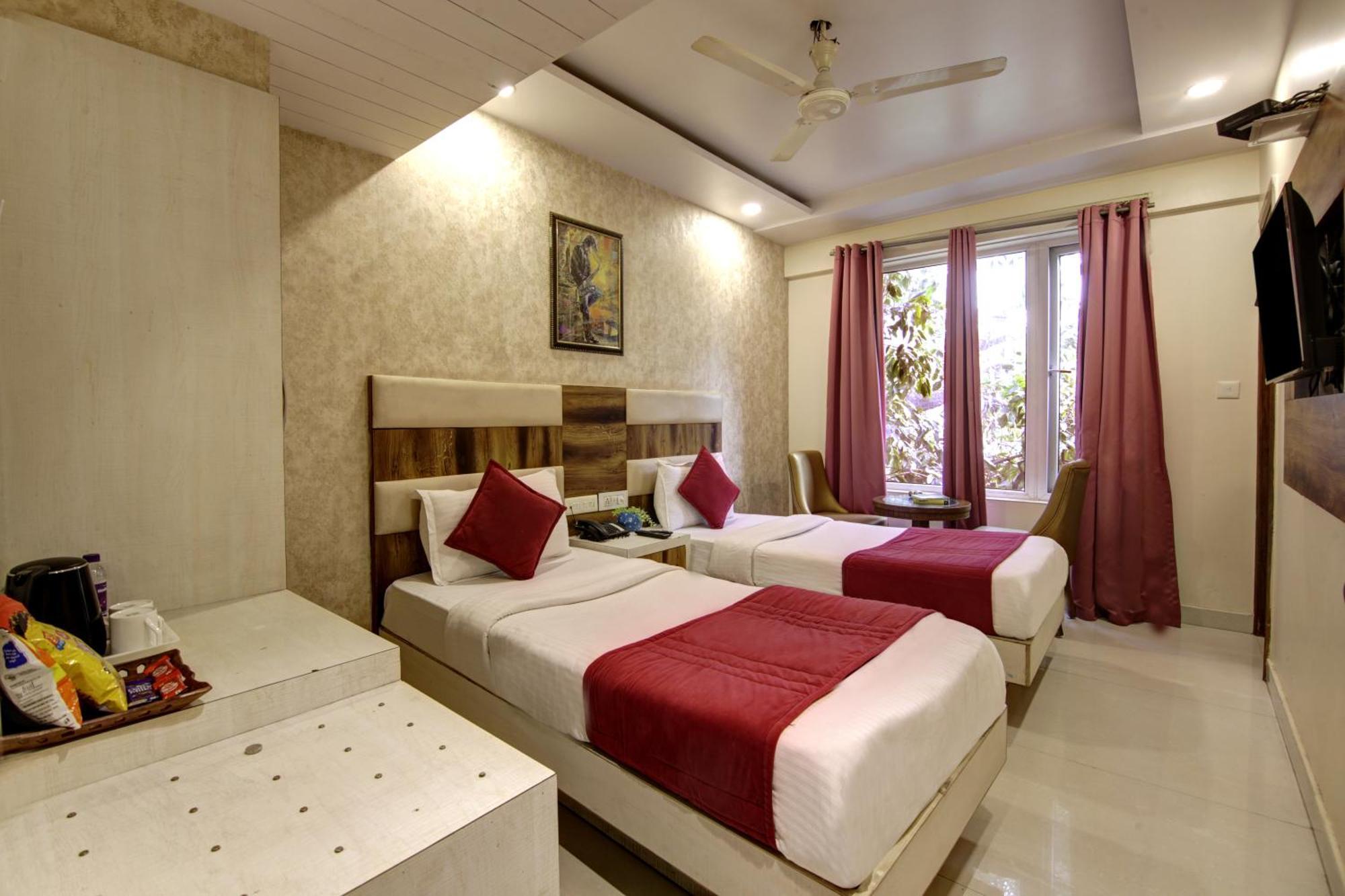 The Shanti Plaza - New Delhi Exterior photo