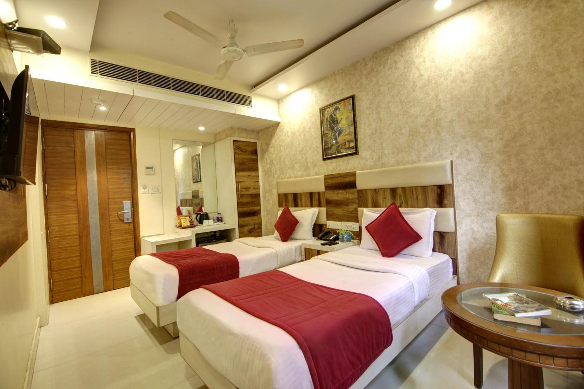 The Shanti Plaza - New Delhi Exterior photo