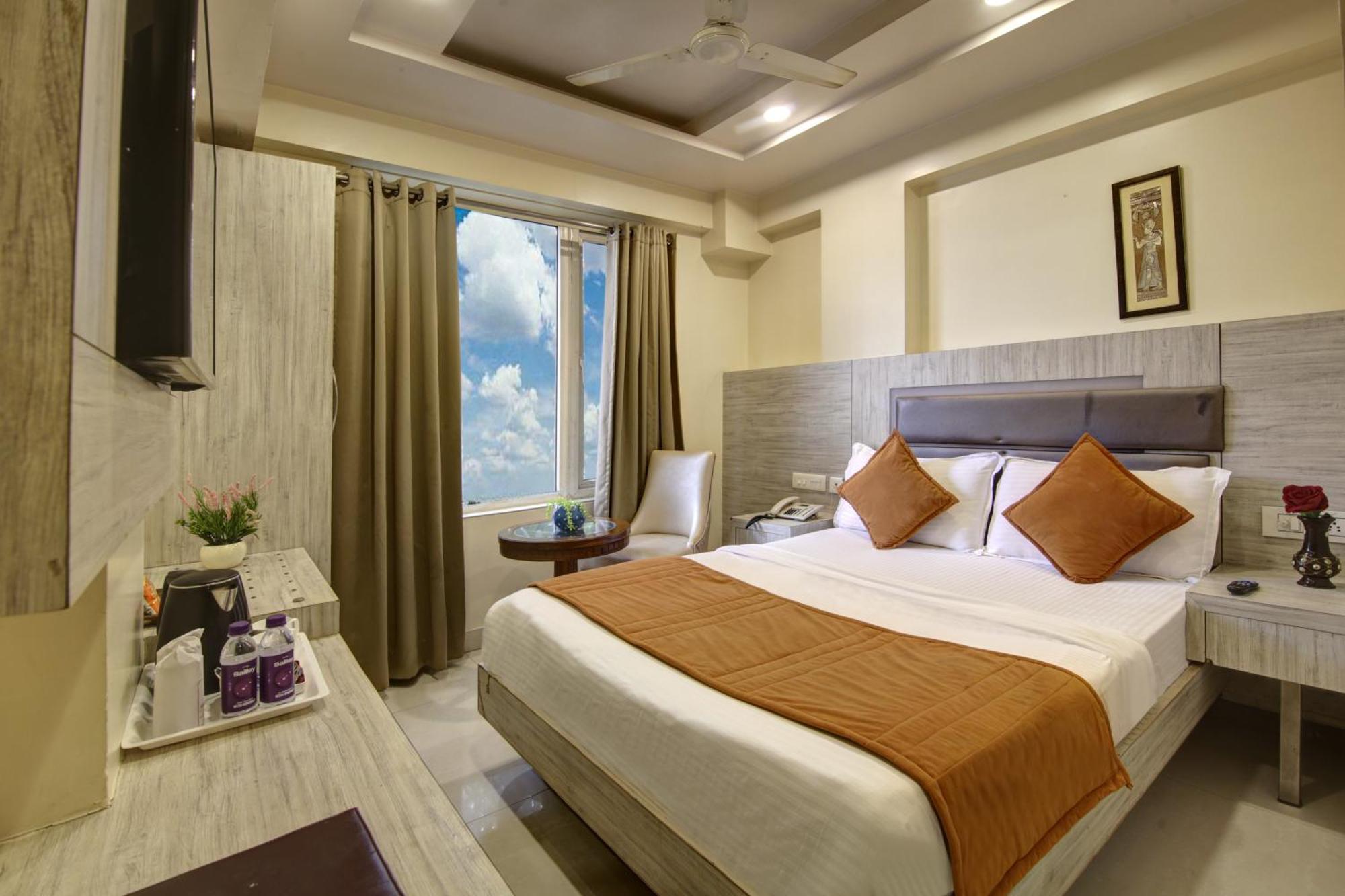 The Shanti Plaza - New Delhi Exterior photo