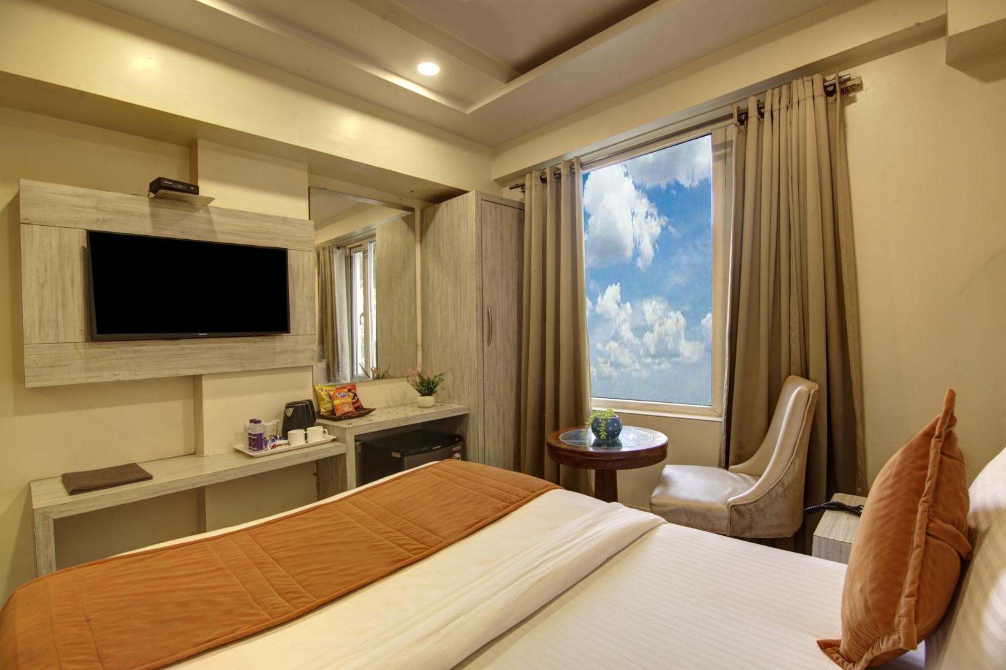 The Shanti Plaza - New Delhi Exterior photo