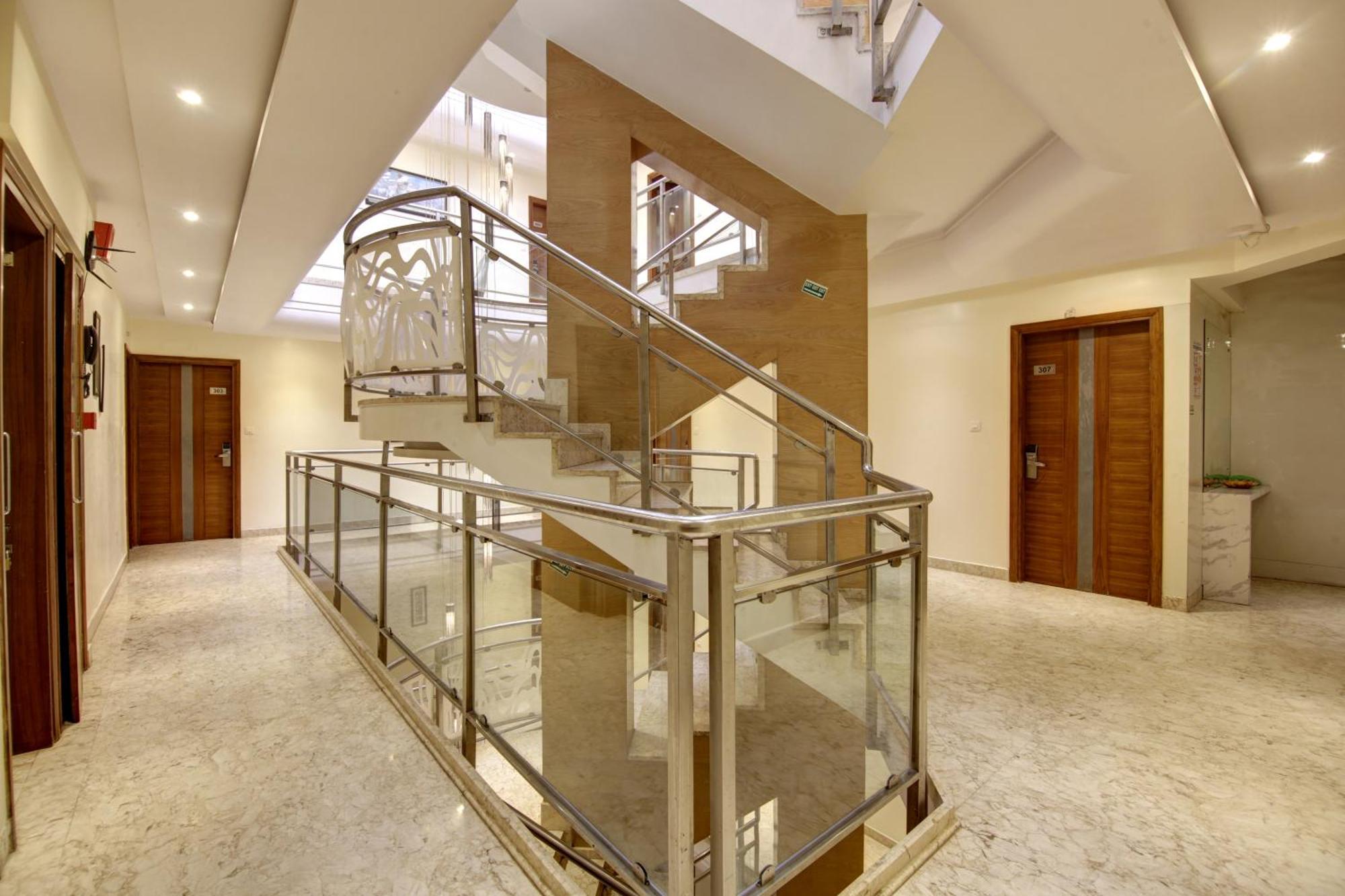The Shanti Plaza - New Delhi Exterior photo
