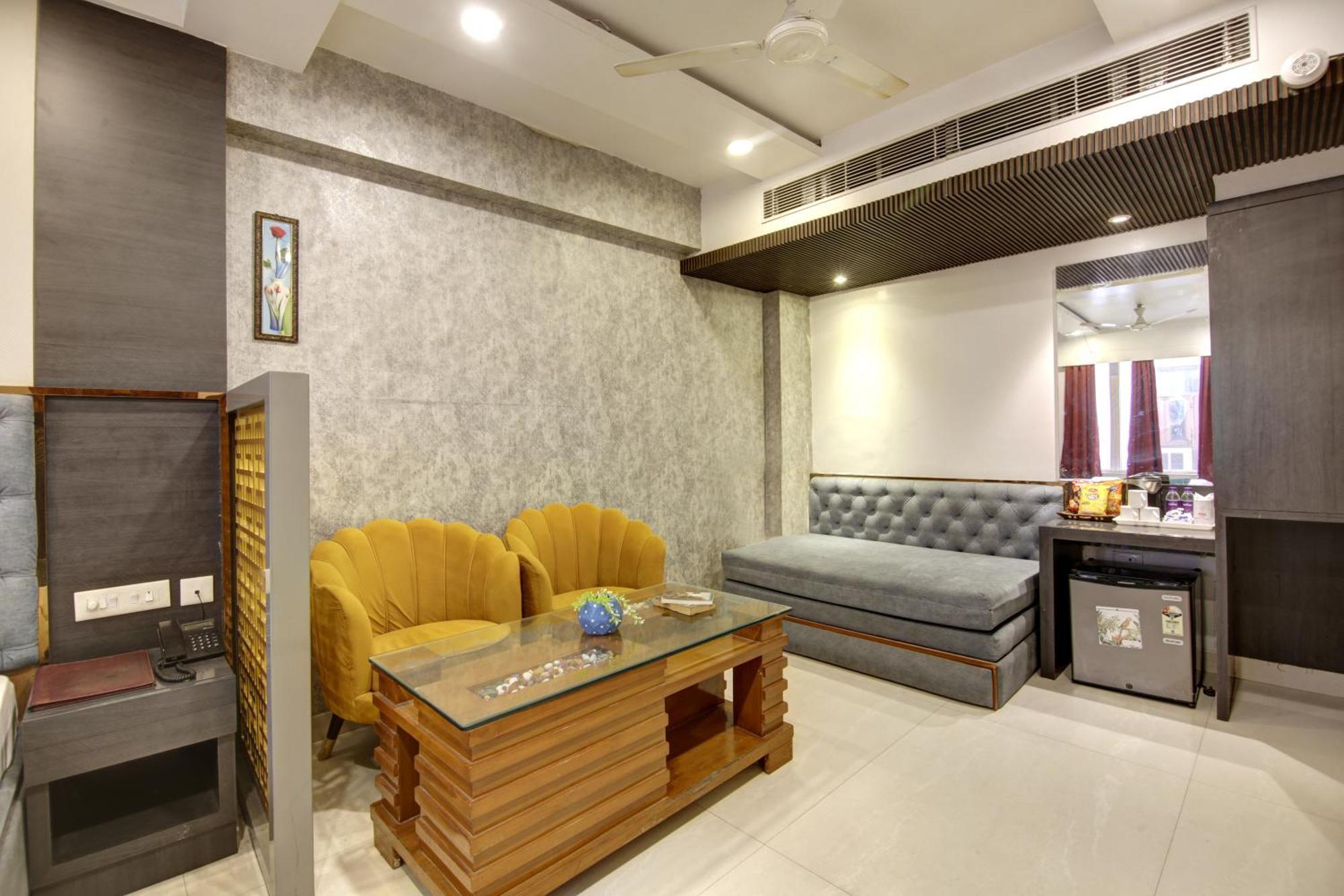 The Shanti Plaza - New Delhi Exterior photo
