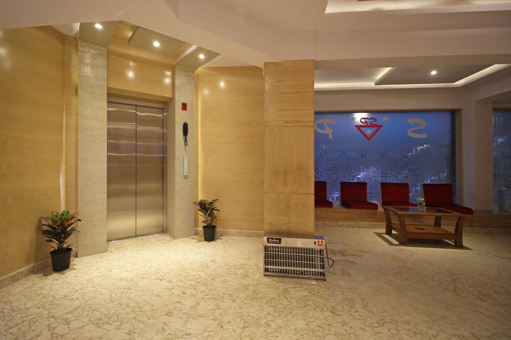 The Shanti Plaza - New Delhi Exterior photo