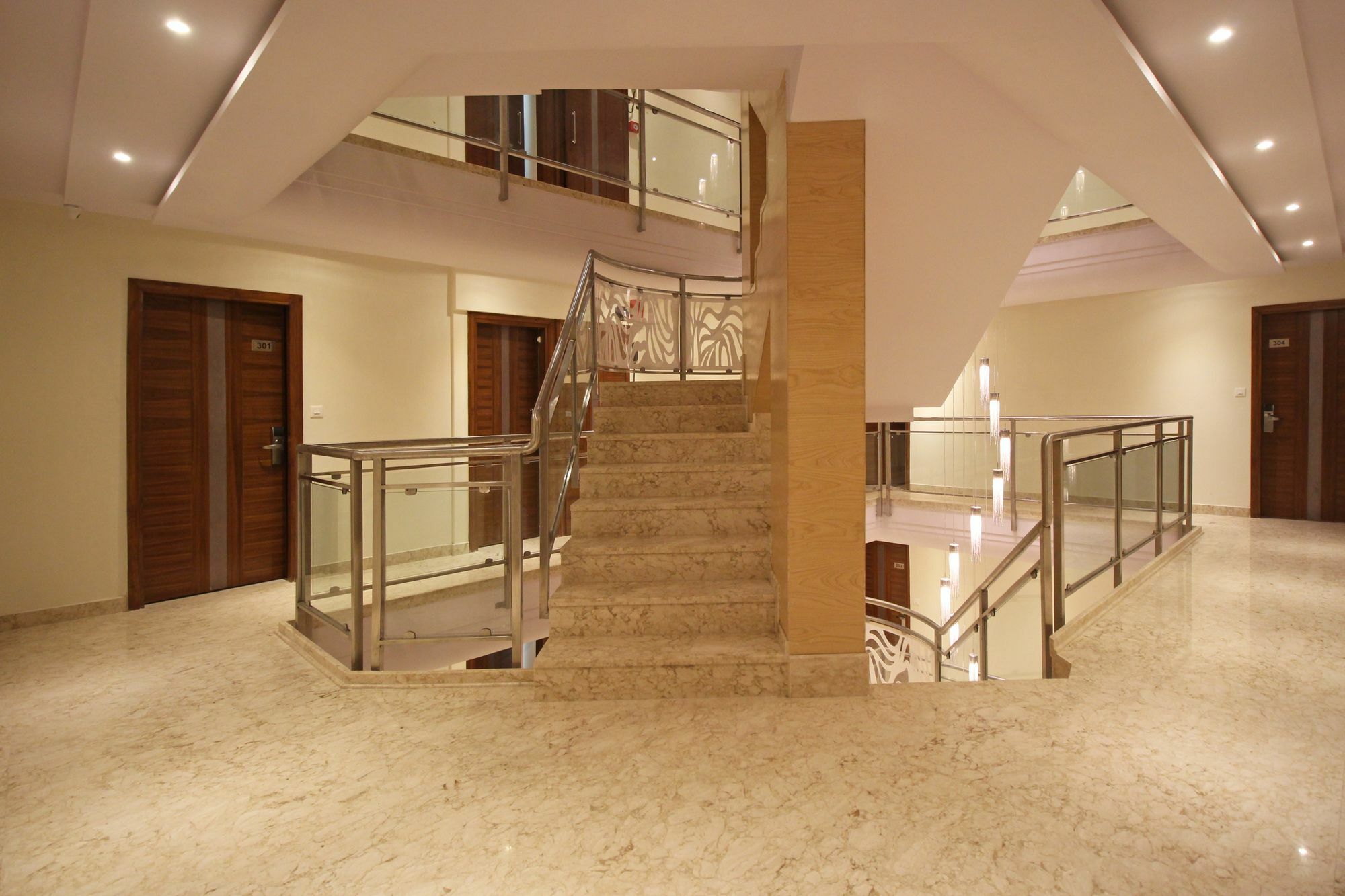 The Shanti Plaza - New Delhi Exterior photo