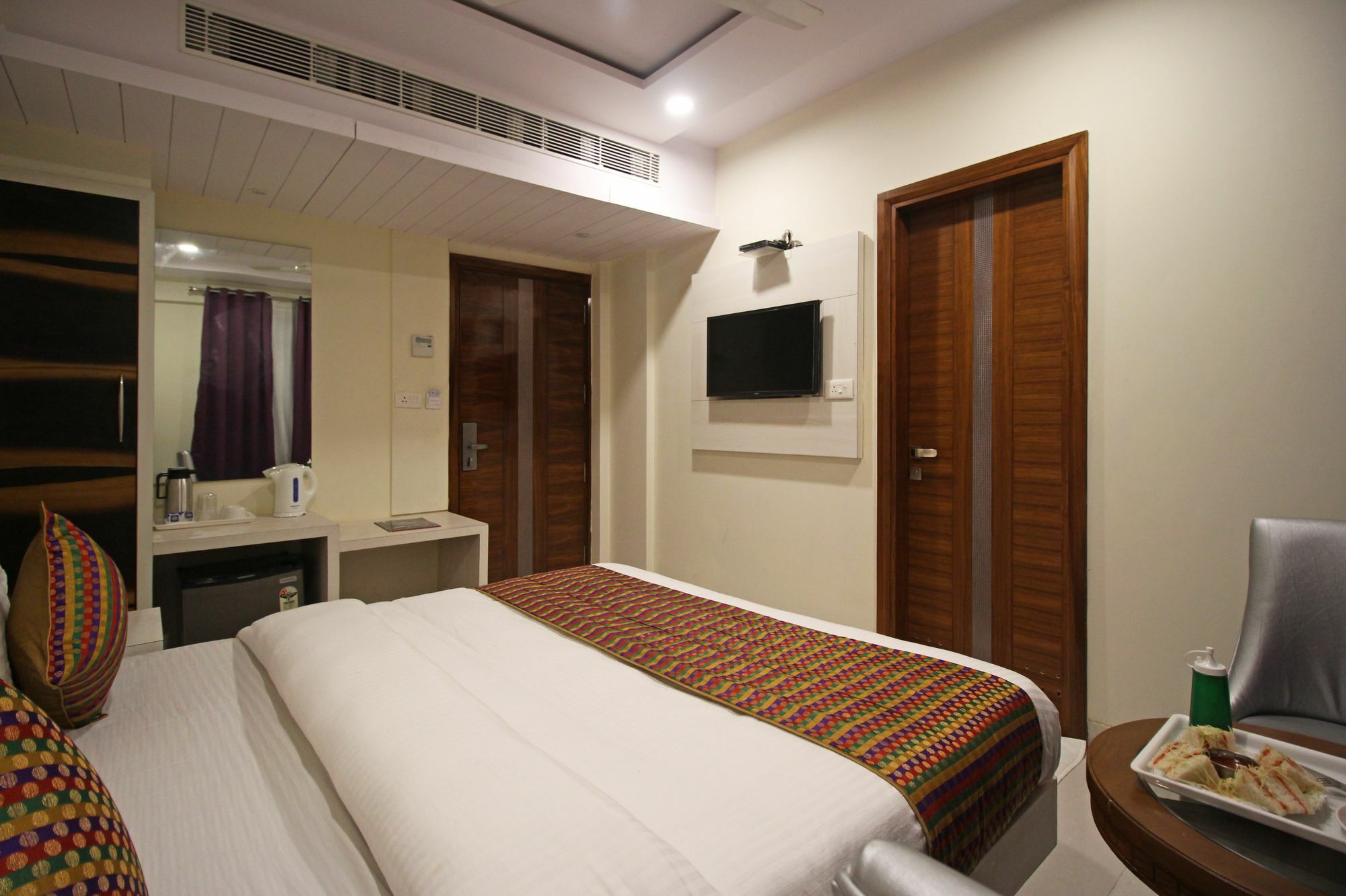 The Shanti Plaza - New Delhi Exterior photo